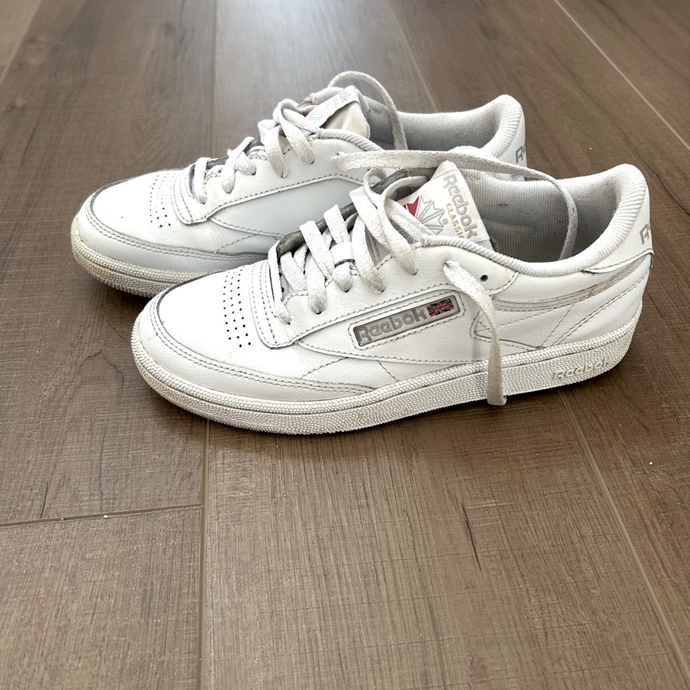 Reebok Classic white shoes women’s size 7
